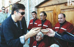 "ვაზი ფულს შეიძლება არ ისხამდეს, მაგრამ იმედი სუ ასხია"