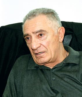"ჩუმად იმიტომ ვარ, რომ  ბევრს ვფიქრობ"