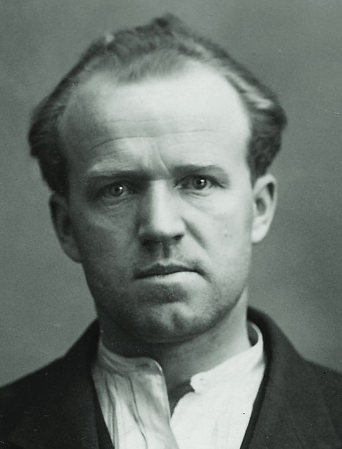 იური ტიუტიუნიკი