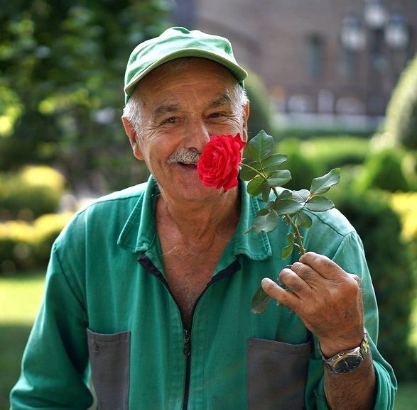 ეუდოსია ანდო: გოგირდის აბანოებთან ერთ კაცს ფოტო გადავუღე და... ვარდი მომართვა - გასაოცარი არ არის?