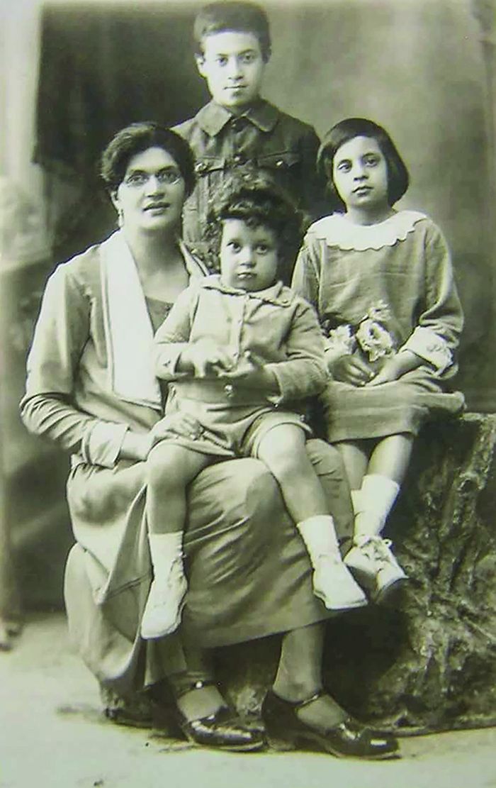 გიორგი სიკსეკის ცოლ-შვილი