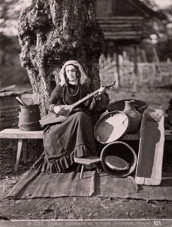 გურული ქალი - ფოტო დაცულია საქართველოს ეროვნულ მუზეუმში