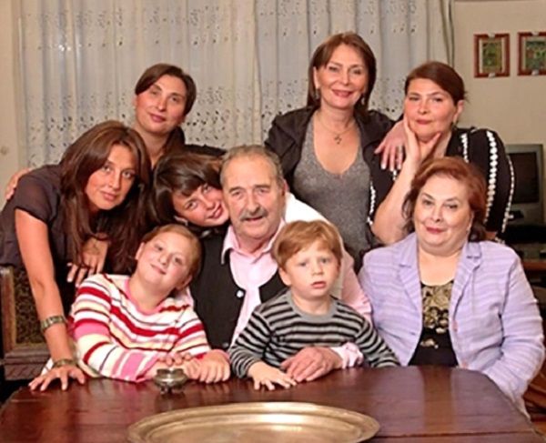 გიგა ლორთქიფანიძე და ქეთევან კიკნაძე შვილებთან და შვილიშვილებთან ერთად