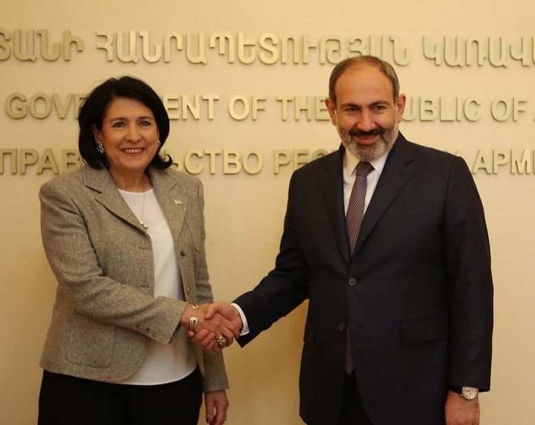 პრემიერ-მინისტრ ნიკოლ ფაშინიანთან ერთად