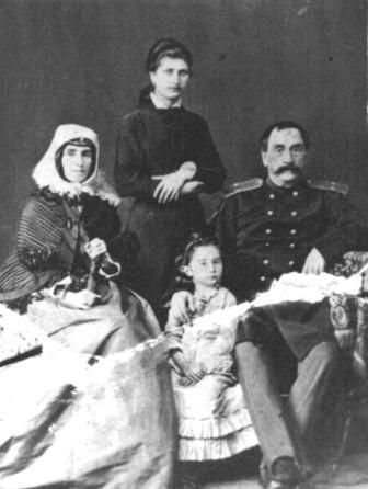 პატარა ვარინკა ოჯახთან ერთად