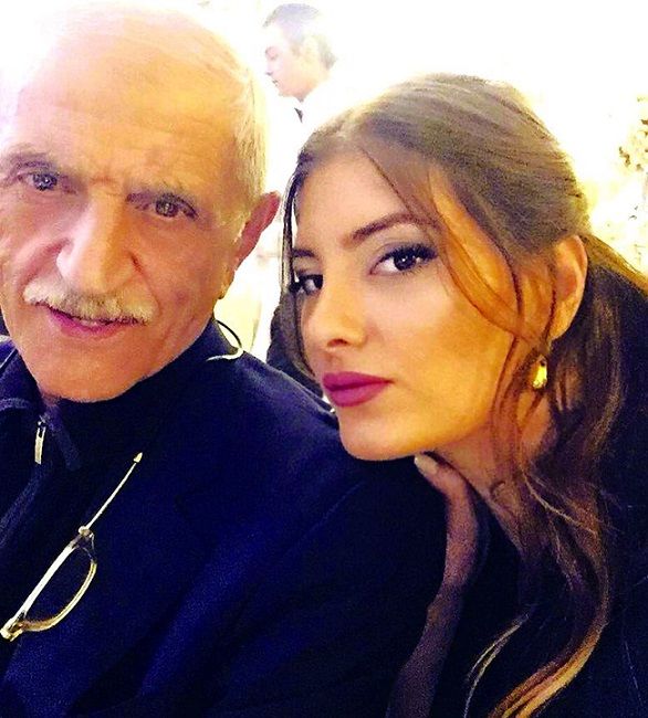 მამასთან, მიშა ჭიაურელ-უმცროსთან ერთად