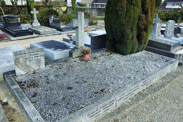 პოლკოვნიკ ნიკოლოზ თოხაძის საფლავი ლევილის ქართველთა სასაფლაოზე