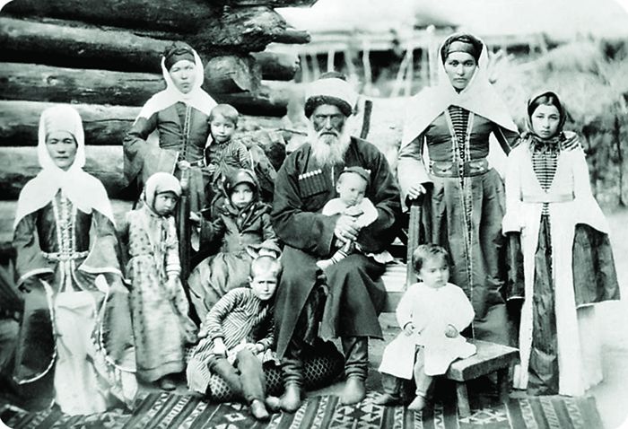 ყარაჩაელი თავადების, კრიმშამხალოვების ოჯახი (აული ყარტ-ჯურტი, XIX საუკუნე)