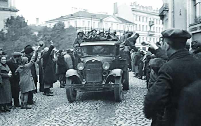 საბჭოთა ჯარების შესვლა ვილნიუსში. 1939 წლის 18 სექტემბერი