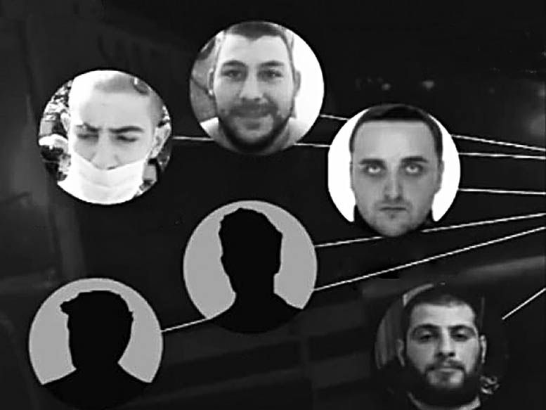 ზედა მხარეს მარცხნიდან პირველი - ვახო ჩიქოვანი, გვერდით ვასილ მახარაძე, გვერდით ნიკო რევაზიშვილი, ქვედა კუთხეში არჩილ გაგნიძე