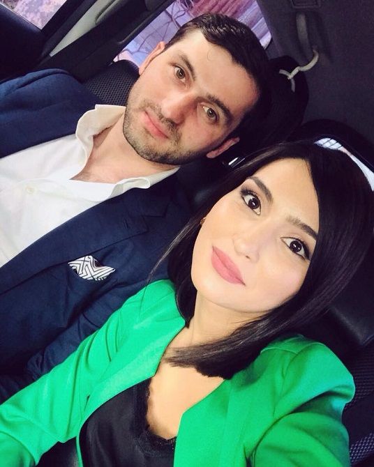 თორნიკე რიჟვაძე დასთან ერთად