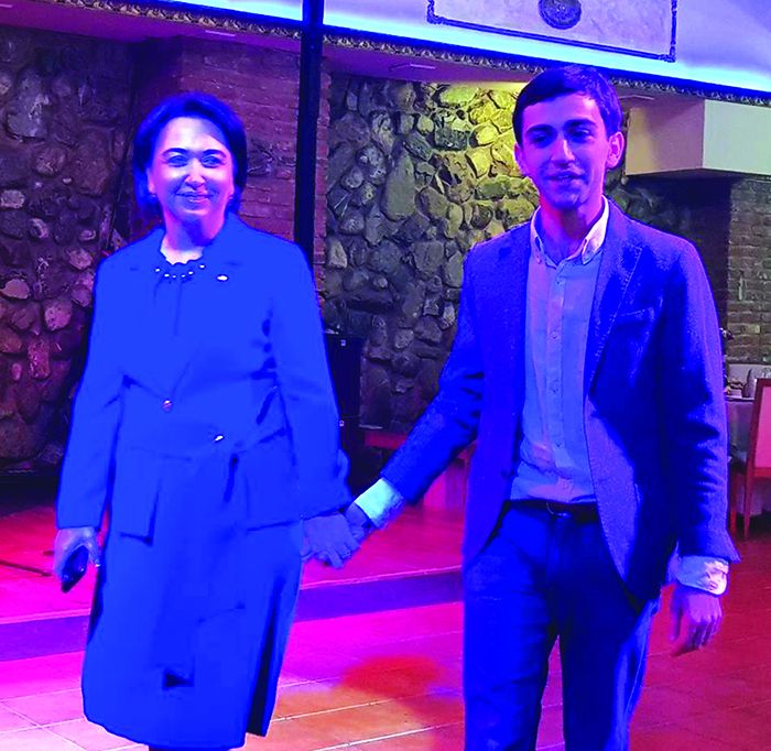 ეკა ბესელია ვაჟთან ერთად