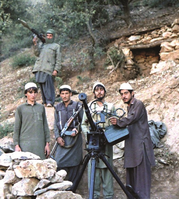 მოჯაჰედები ავღანეთში რუსული წარმოების იარაღით. 1987 წ.